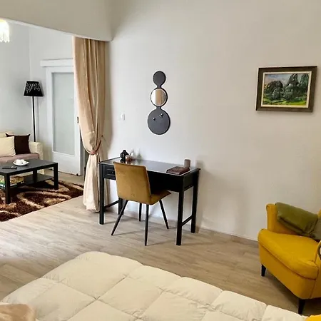 Cozy House With Backyard At Iraklio Attikis Apartment Athens