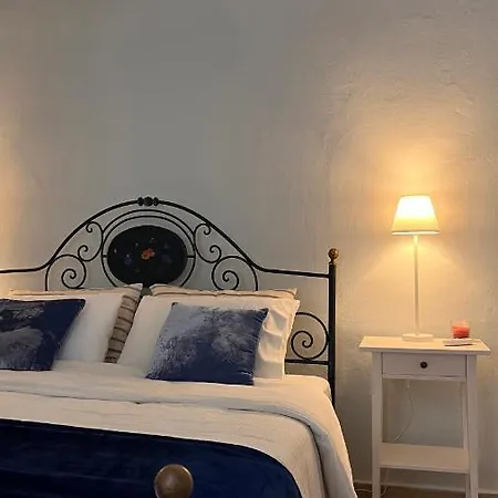 Cozy House With Backyard At Iraklio Attikis * Athens