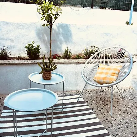 Apartment Cozy House With Backyard At Iraklio Attikis