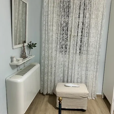 Apartment Cozy House With Backyard At Iraklio Attikis