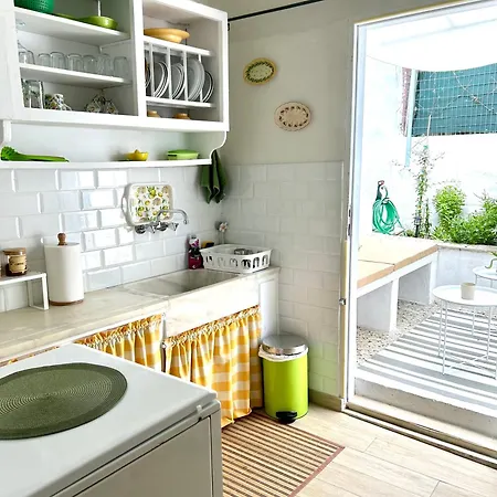 Apartment Cozy House With Backyard At Iraklio Attikis Athens